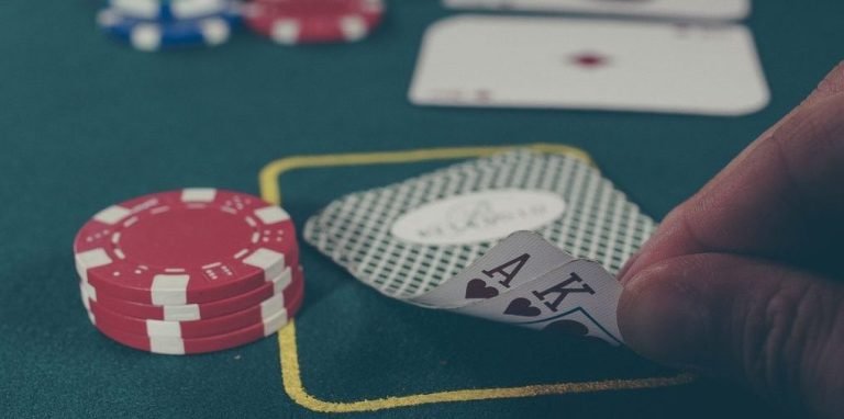 Live Casino Ketua Naga dengan dealer sungguhan streaming real-time
